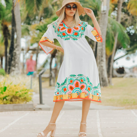 Serenity Seeker White Floral Kaftan: Embrace Tranquility in Effortless Style - Breathing Soul