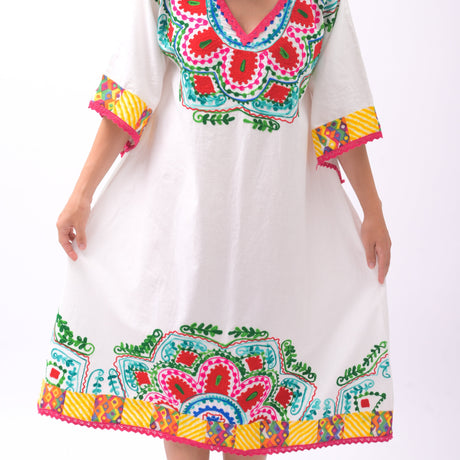 Serenity Seeker White Floral Kaftan: Embrace Tranquility in Effortless Style - Breathing Soul